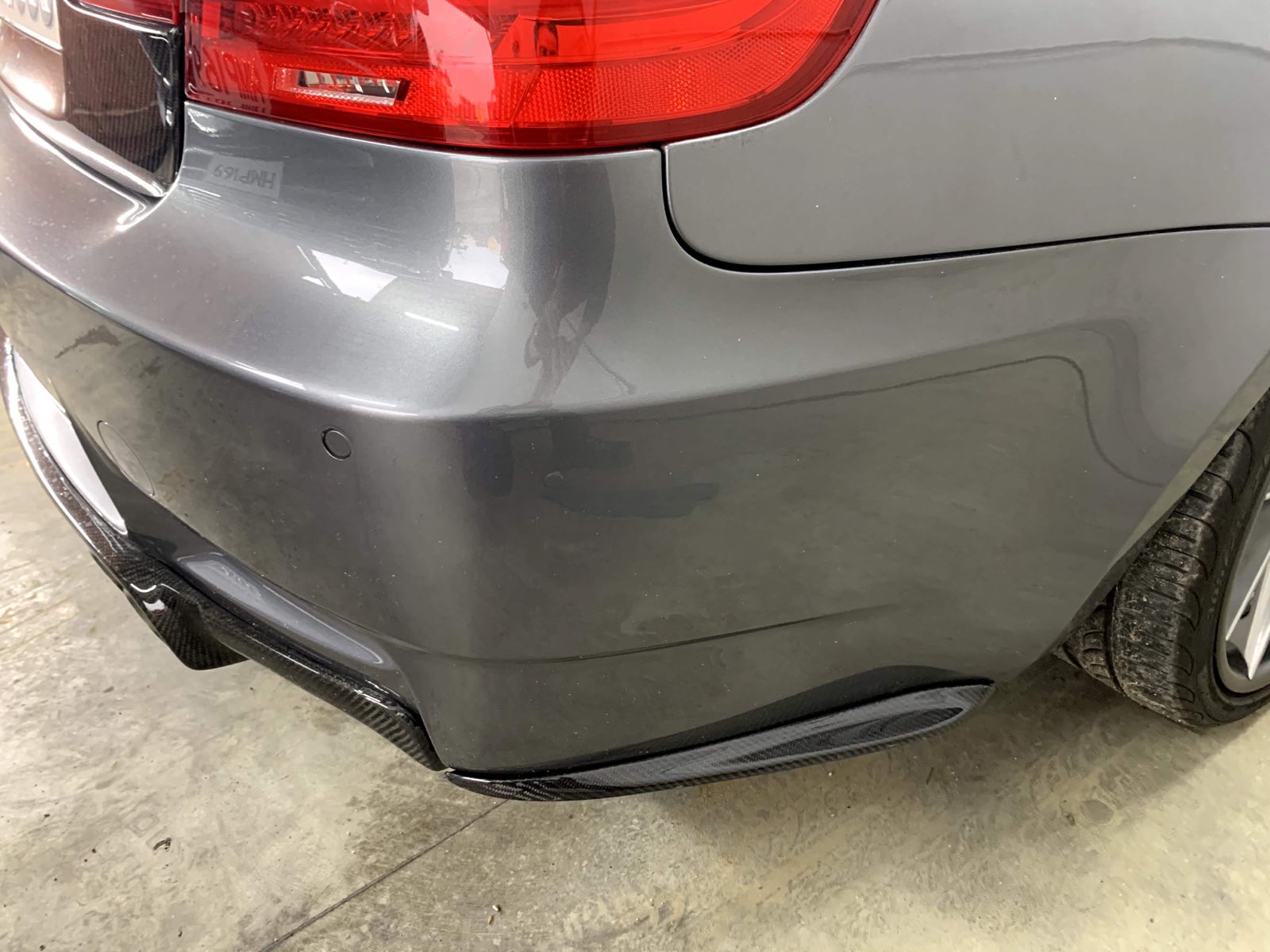 BMW E92-E93 M3 Rear Bumper Carbon Spats Fins