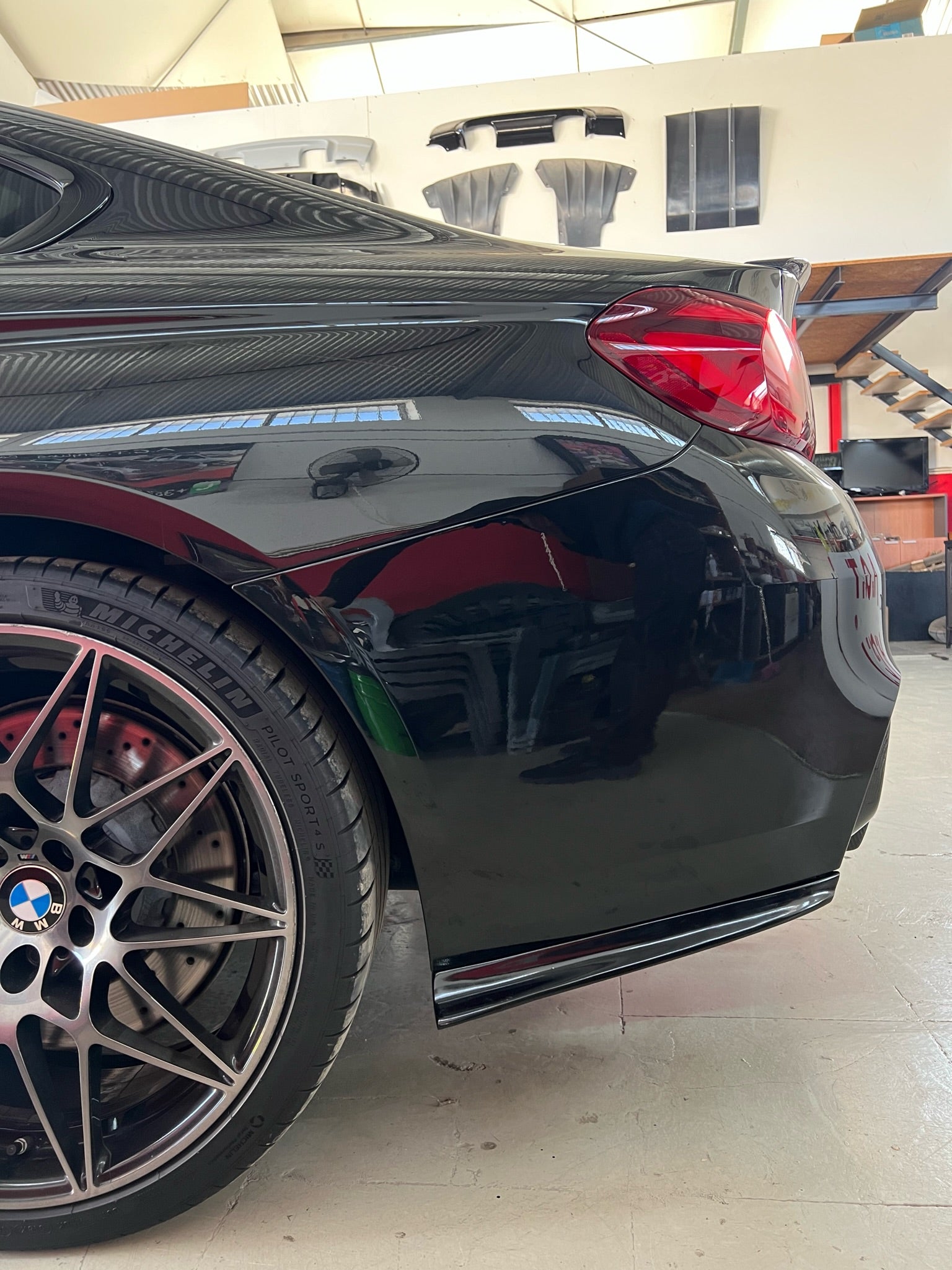 BMW F82 Carbon Rear Side Spats Fins