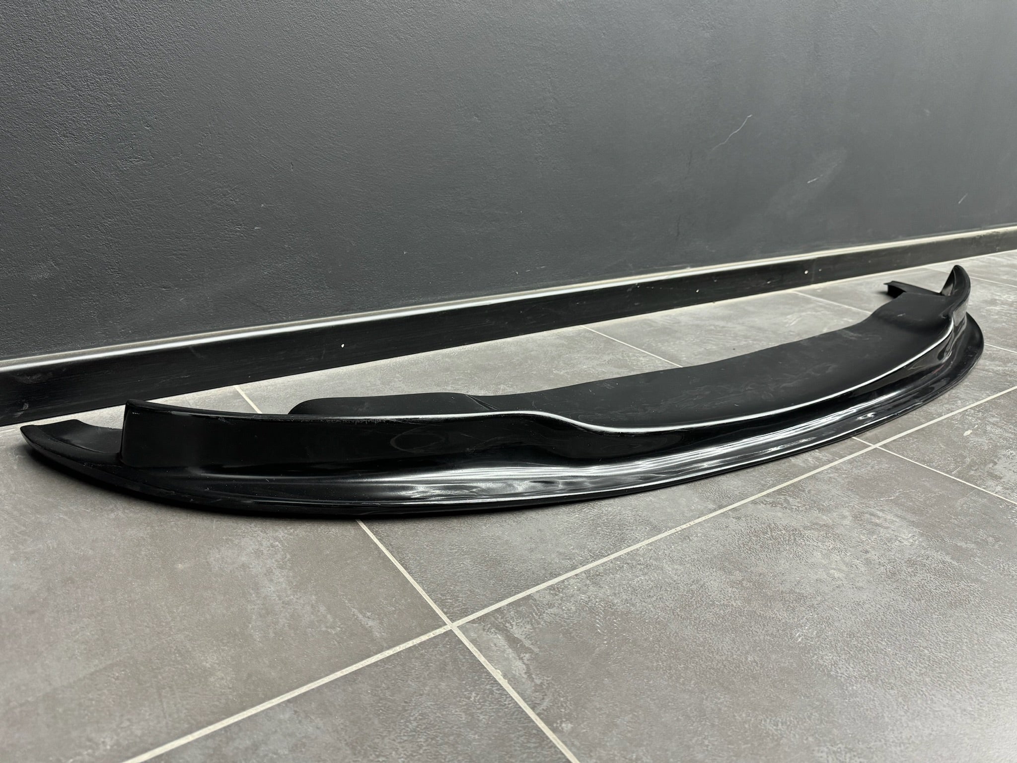 BMW E92-E93 M3 Front Lip