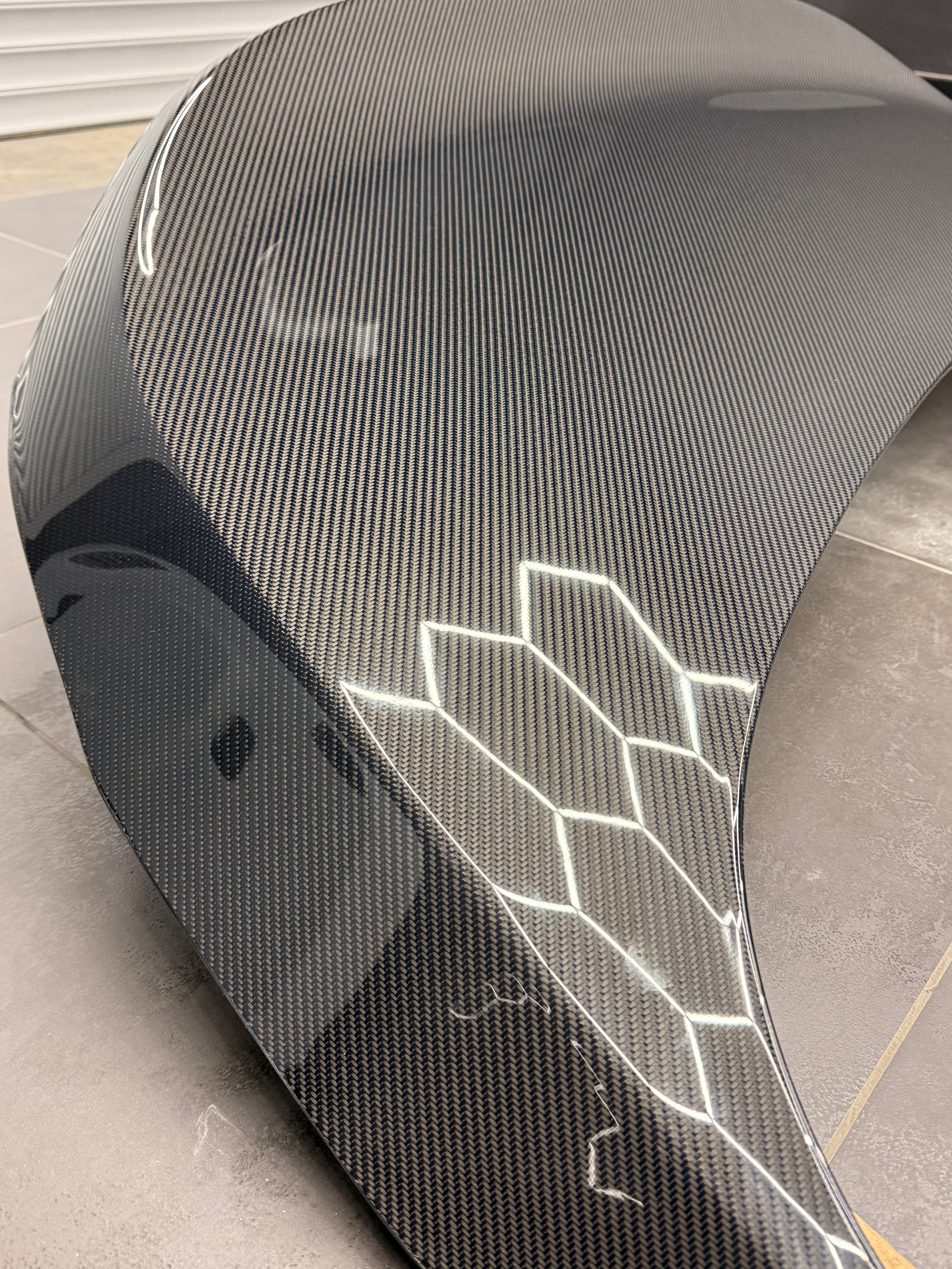 BMW E93 trunk carbon fiber
