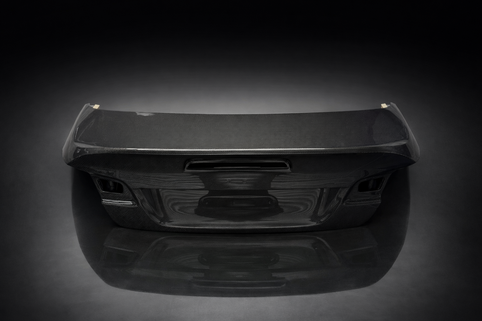 BMW E93 trunk carbon fiber