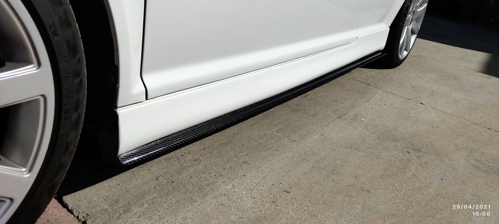 GOLF MK4 SIDE SKIRTS EXTRENSIONS